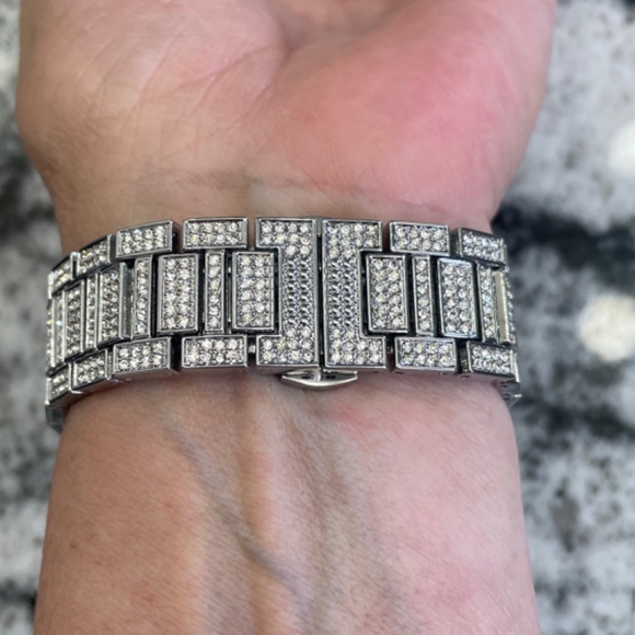 Apple Watch band and case various sizes - Picture 3 of 8